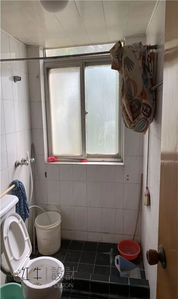 南京老房翻新--“能住”與“好住”之間，就差這點改變！08改造前_衛生間