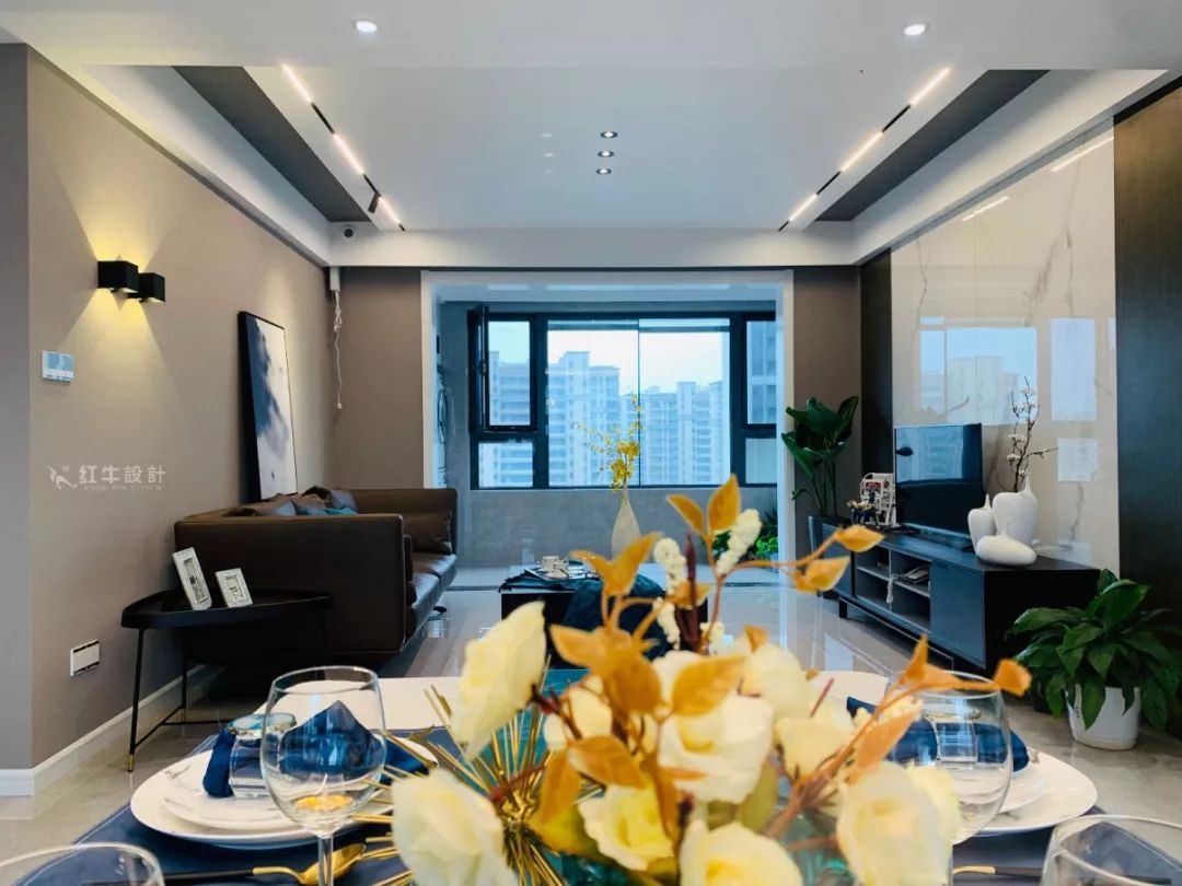 南京保利國(guó)際社區(qū)140㎡現(xiàn)代風(fēng)格--四室二廳大戶型，寬敞開闊又舒適！03客廳設(shè)計(jì)