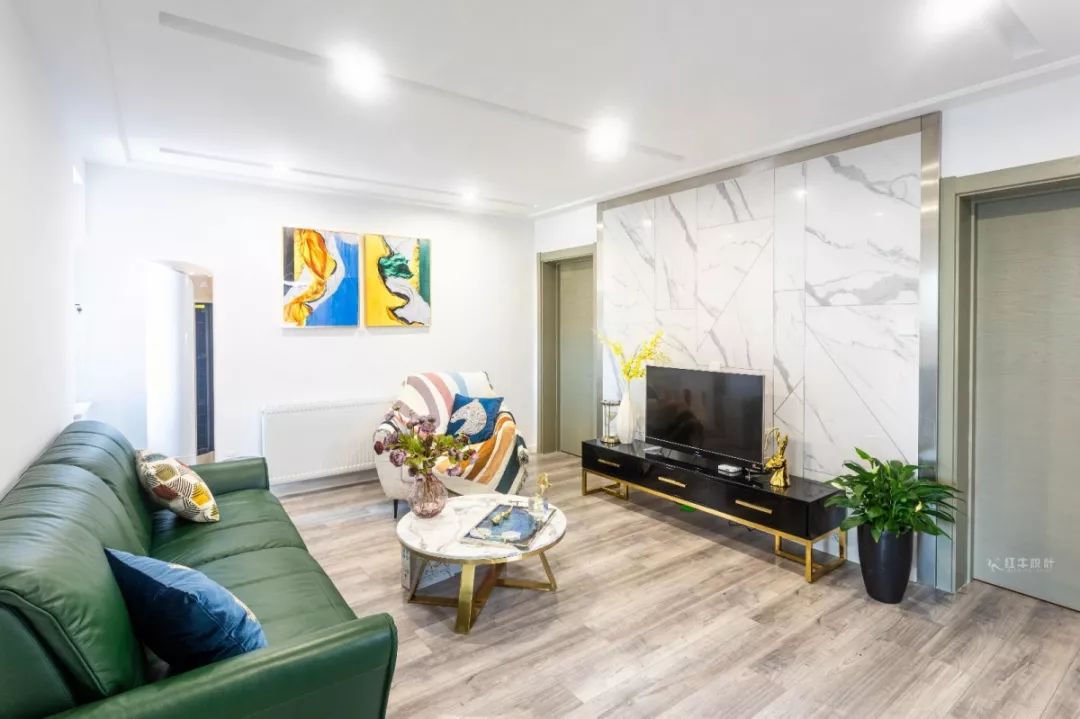 南京龍蟠花苑90㎡現代輕奢--老房升級改造，變身時尚精致家！04客廳改造