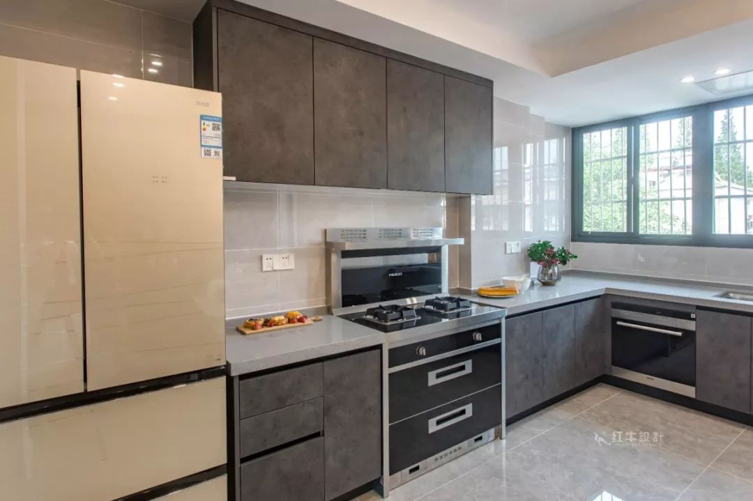 南京龍蟠花苑90㎡現代輕奢--老房升級改造，變身時尚精致家！08餐廳改造