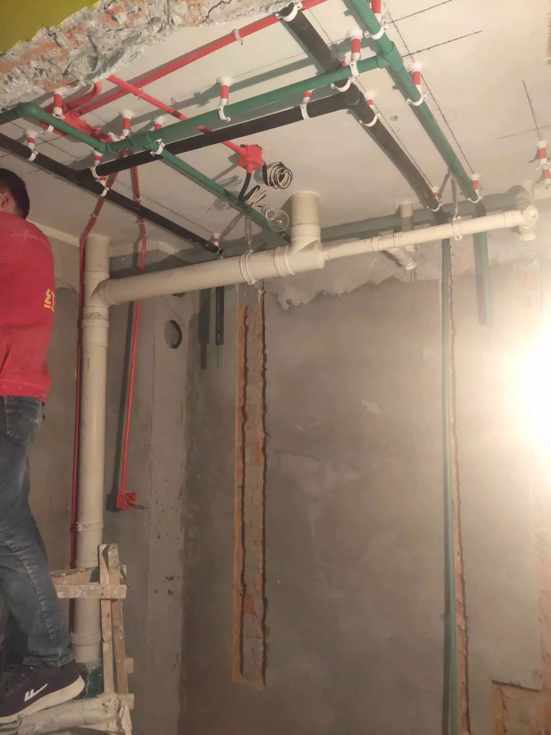 南京龍蟠花苑90㎡現代輕奢--老房升級改造，變身時尚精致家！28水電施工