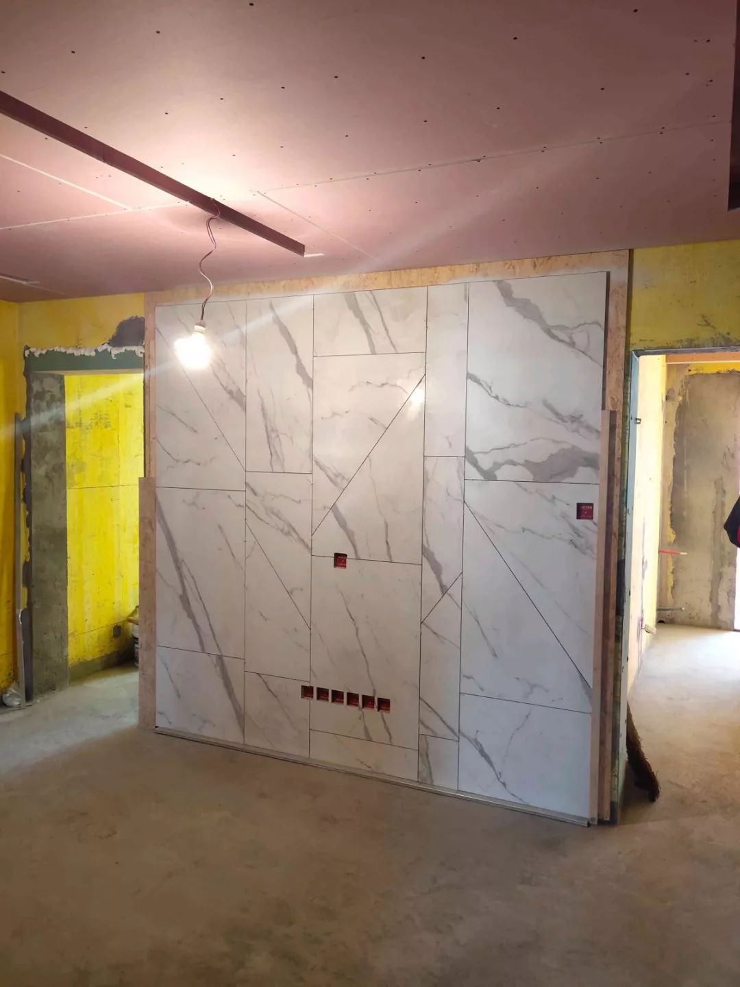 南京龍蟠花苑90㎡現代輕奢--老房升級改造，變身時尚精致家！33瓦木施工