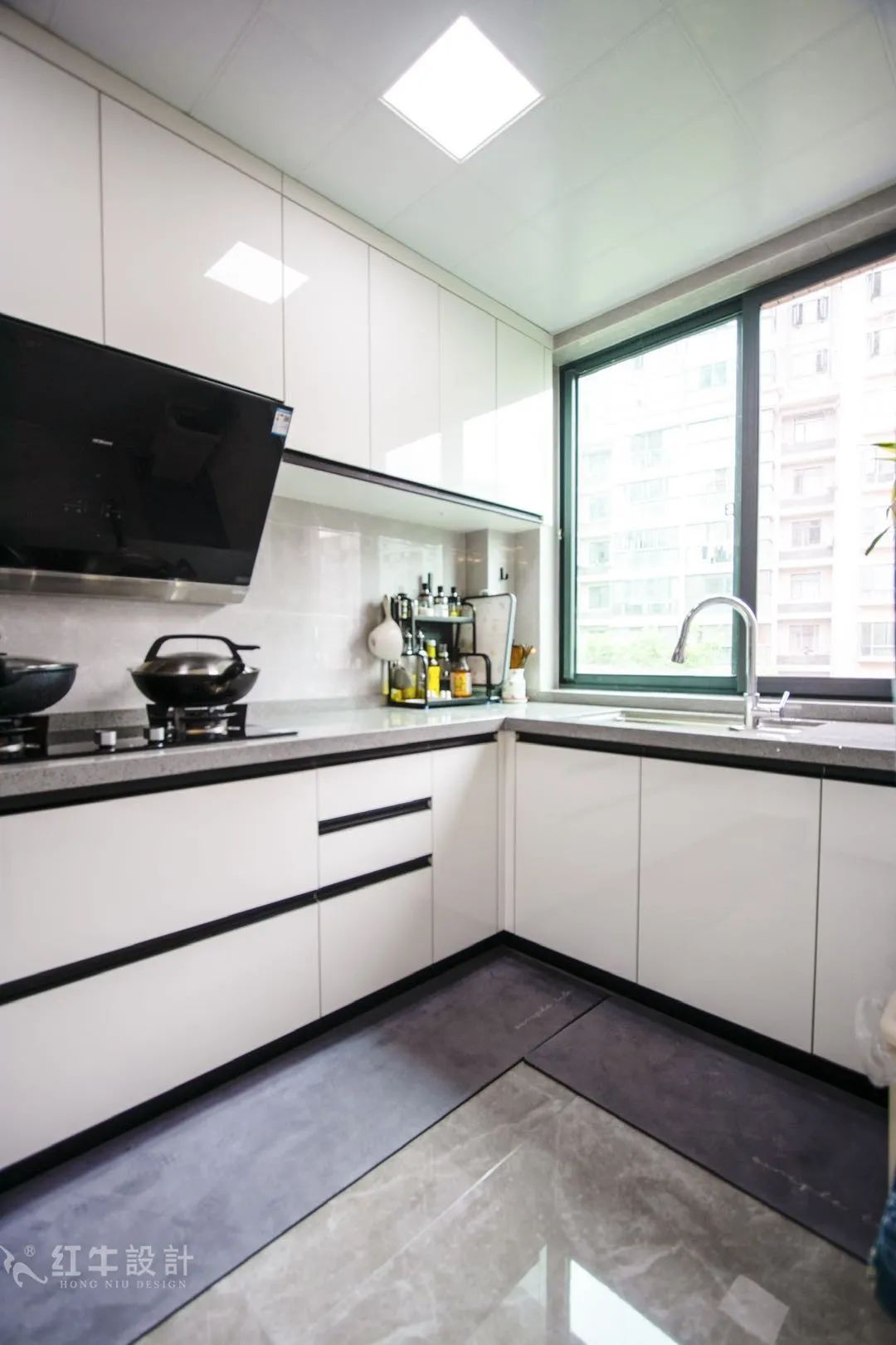 最美畢業(yè)照 ⑥--簡(jiǎn)美不一定是深色系，也可以這樣清爽哦！07廚房