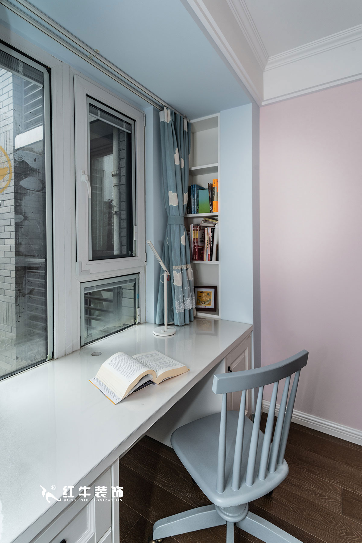 +logo_魏明花_華府國際-117㎡-簡美風(fēng)格（3室2廳2衛(wèi)，全包16萬）14兒童房書桌壁龕_華府-2