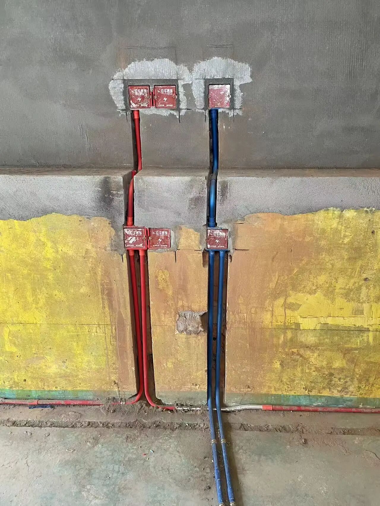 差別真的太大了!南京紅牛裝飾標準化水電工藝vs非正規/熟人施工隊的水電工藝! 差別真的太大了!南京紅牛裝飾標準化水電工藝vs非正規/熟人施工隊的水電工藝!