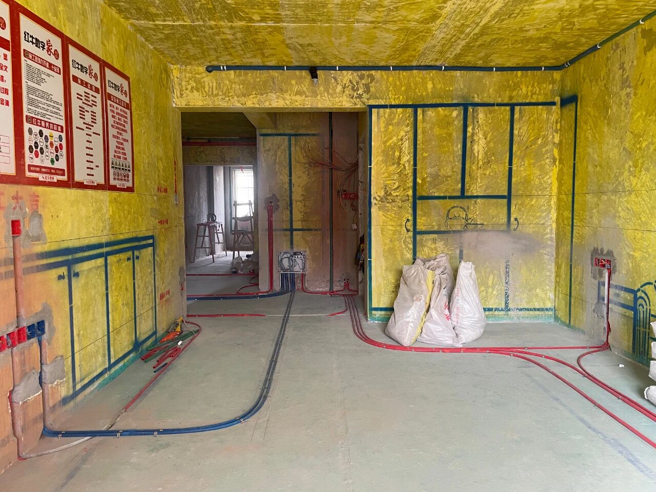 九月秋意漸濃,南京紅牛裝飾工地巡檢步履不停,只為兌現(xiàn)品質(zhì)承諾! 九月秋意漸濃,南京紅牛裝飾工地巡檢步履不停,只為兌現(xiàn)品質(zhì)承諾!