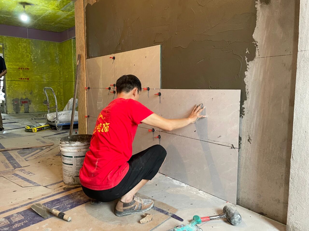 工地巡檢:雙節同慶,品質同行,嚴把每一道工序,用心守護夢想家! 工地巡檢:雙節同慶,品質同行,嚴把每一道工序,用心守護夢想家!