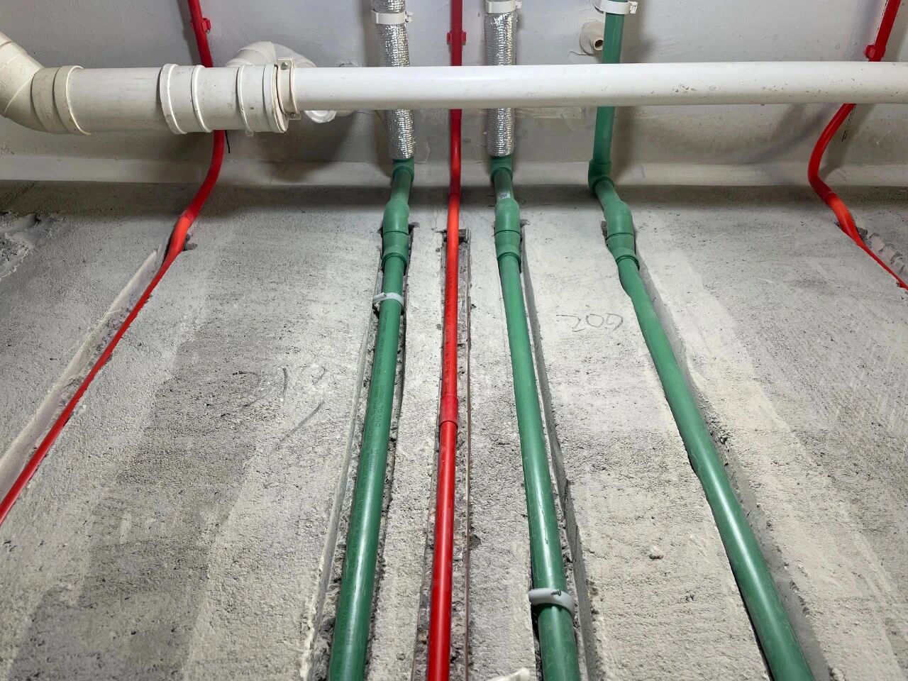 南京比較靠譜的裝修公司？南京紅牛裝飾裝修寶典：新房裝修好多久可以入住？關鍵在于……