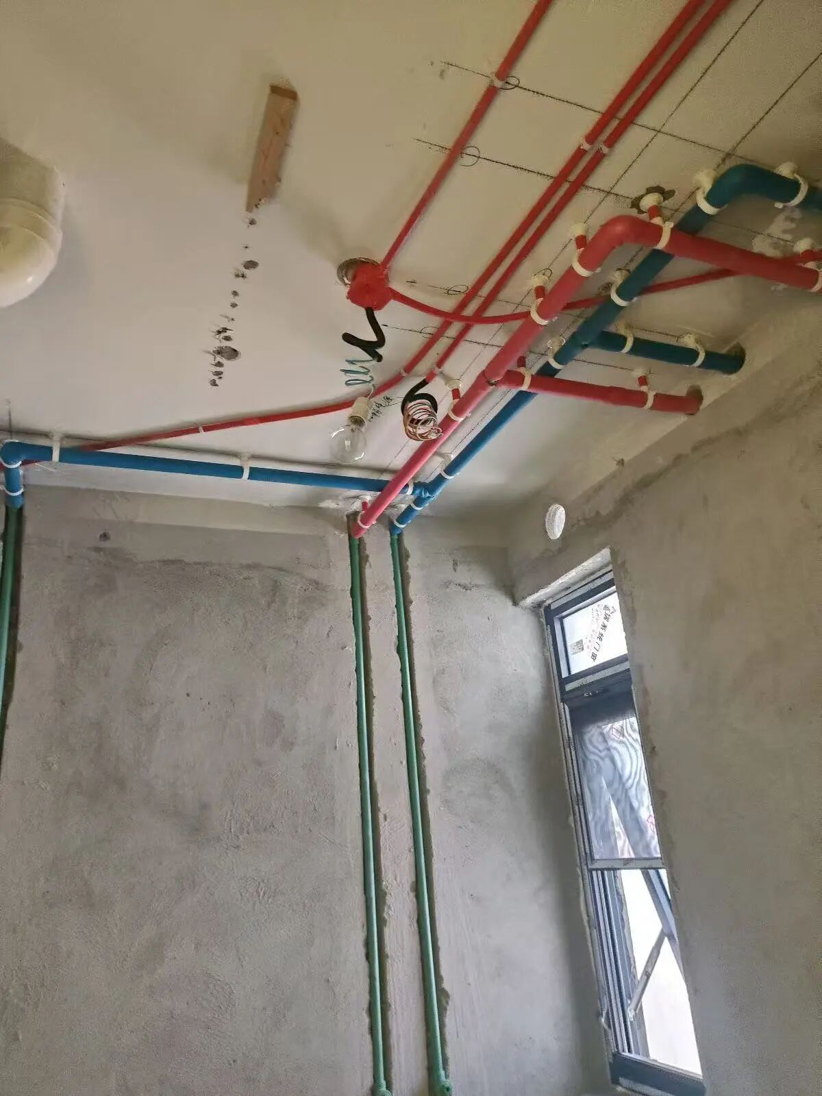 工地巡檢：步履不停，以行動兌現(xiàn)品質(zhì)承諾，嚴(yán)格把控每一環(huán)！